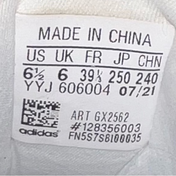 Adidas Ultraboosts - Picture 5 of 5